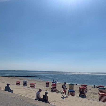Strandblick Im Haus Seeblick Bismarckstrasse Borkum Bagian luar foto